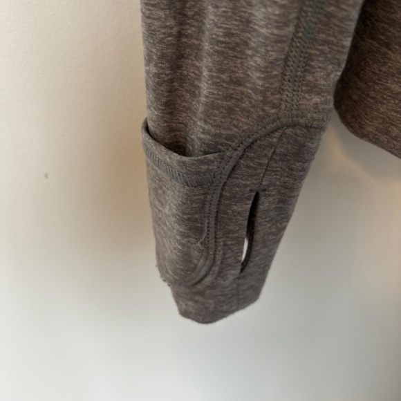 Lululemon Think Fast Pullover Size 4 Gray - Picture 13 of 15